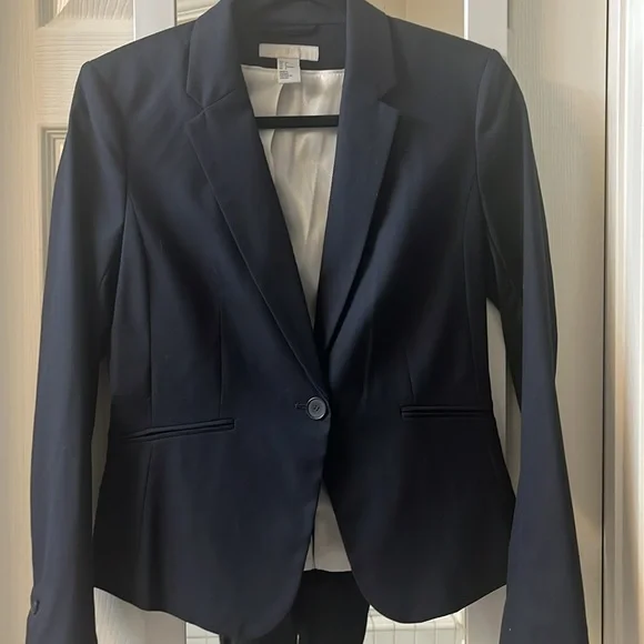 H&M. Worn once. Perfect condition. Classic Navy Women's Blazer - Picture 3 of 5